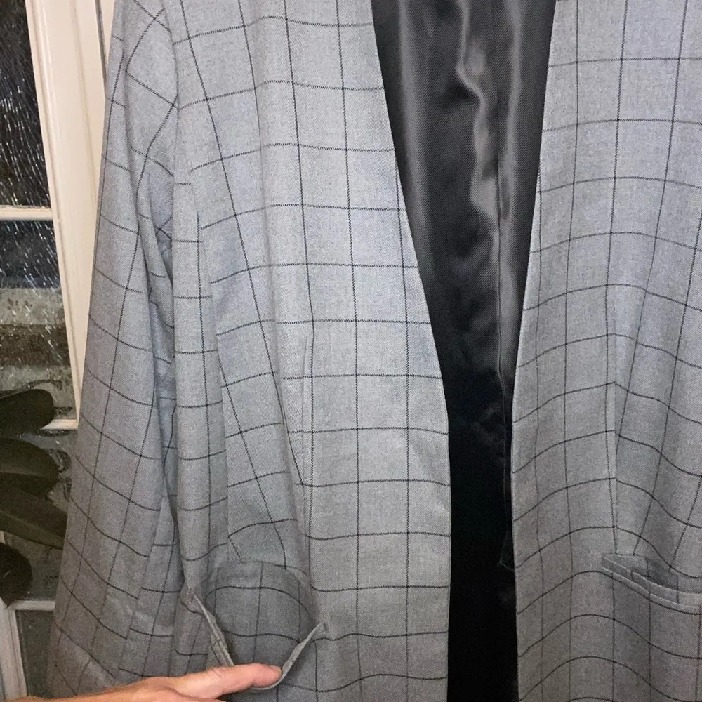 Calvin Klein Nwot  GREY AND BLACK BLAZER SIZE 14W - Image 4