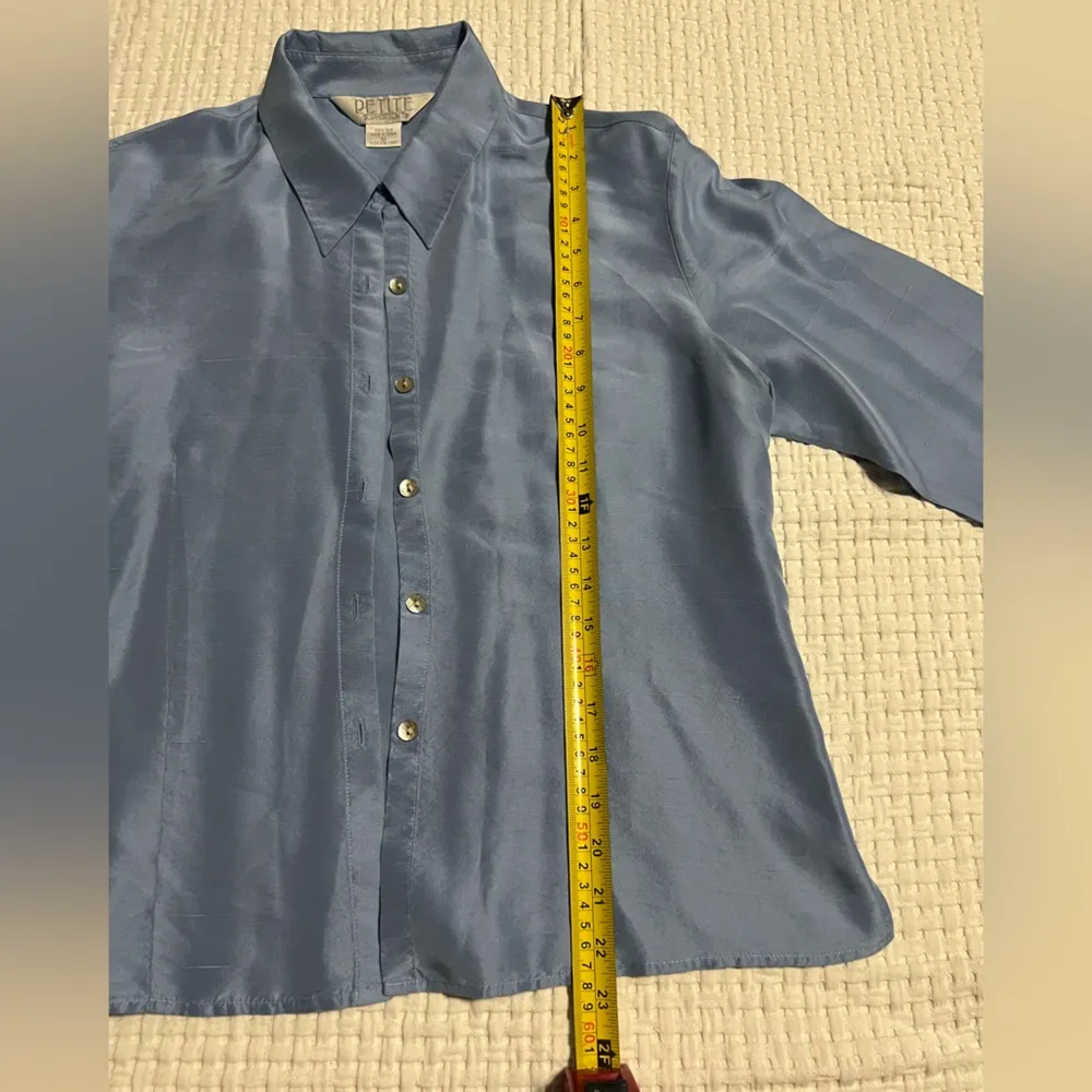 Petite Sophisticate Blue Casual Button Down Shirt 100% Silk, Size 12 - Image 3