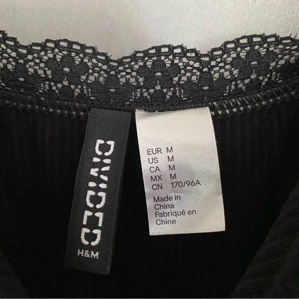 NWOT H&M Black Dress - Image 4