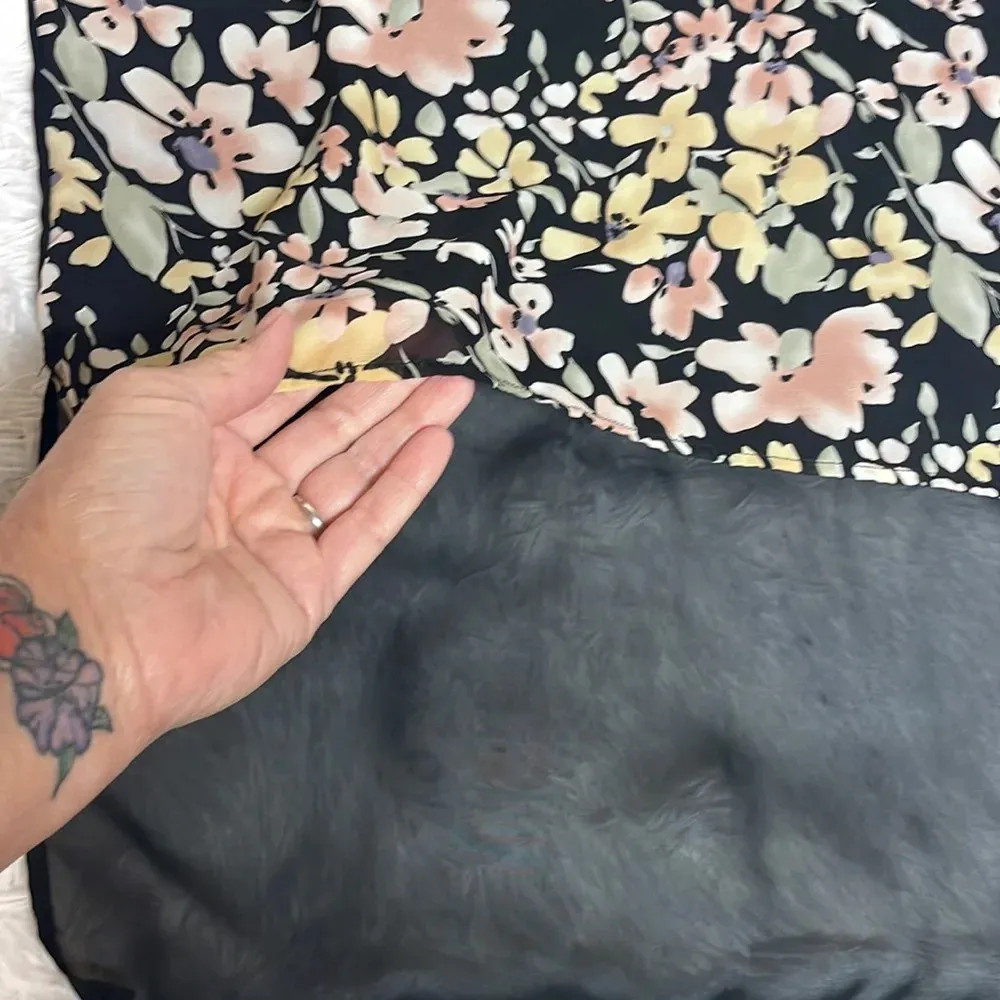 Lush High Low Floral Blouse Semi Sheer - Image 4