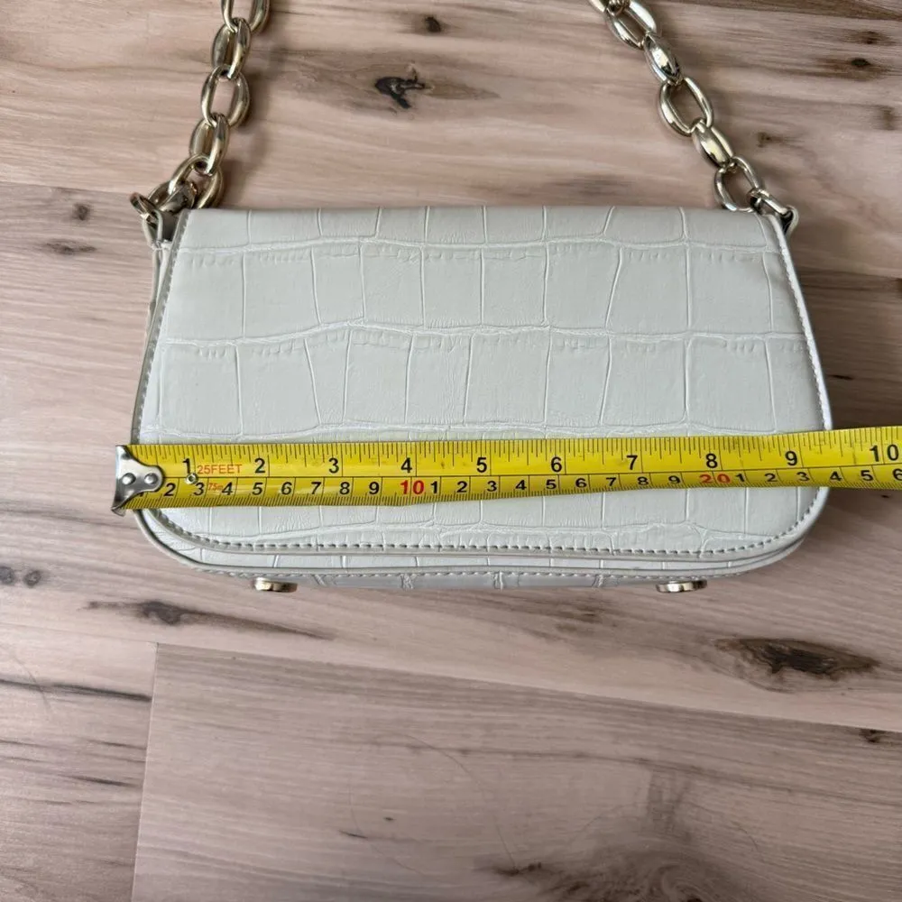 Zara Women's Off White Croc Embossed Baguette Shoulder Bag - Image 9