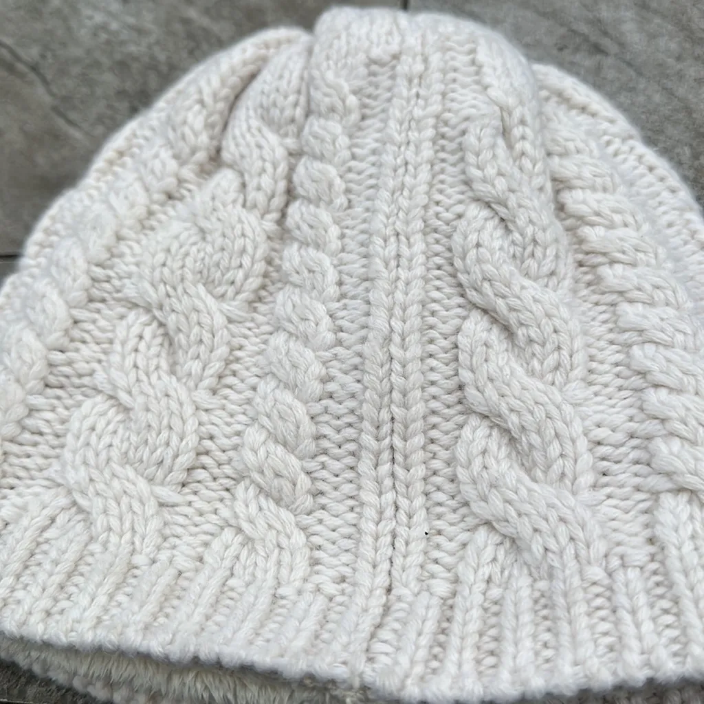 The North Face Never worn ,  beanie with wool blend lining - Image 4