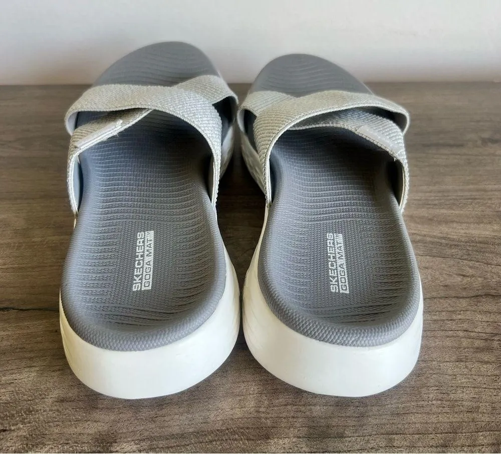 Skechers On The Go Glistening Silver Women's Sandal Size 9 SKU#24636 - Image 6