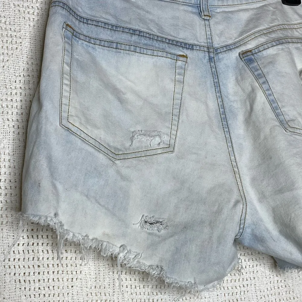 Eddie Bauer  Distressed Cut-Off‎ Shorts - Image 7