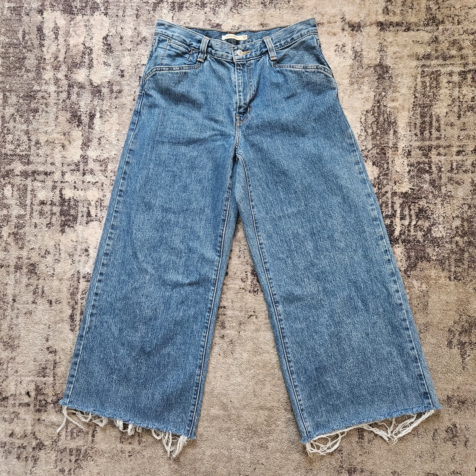 Levi's Blue '94 Baggy Wide Leg Jeans Raw Distressed Hem‎ Size 29 Cropped - Image 3