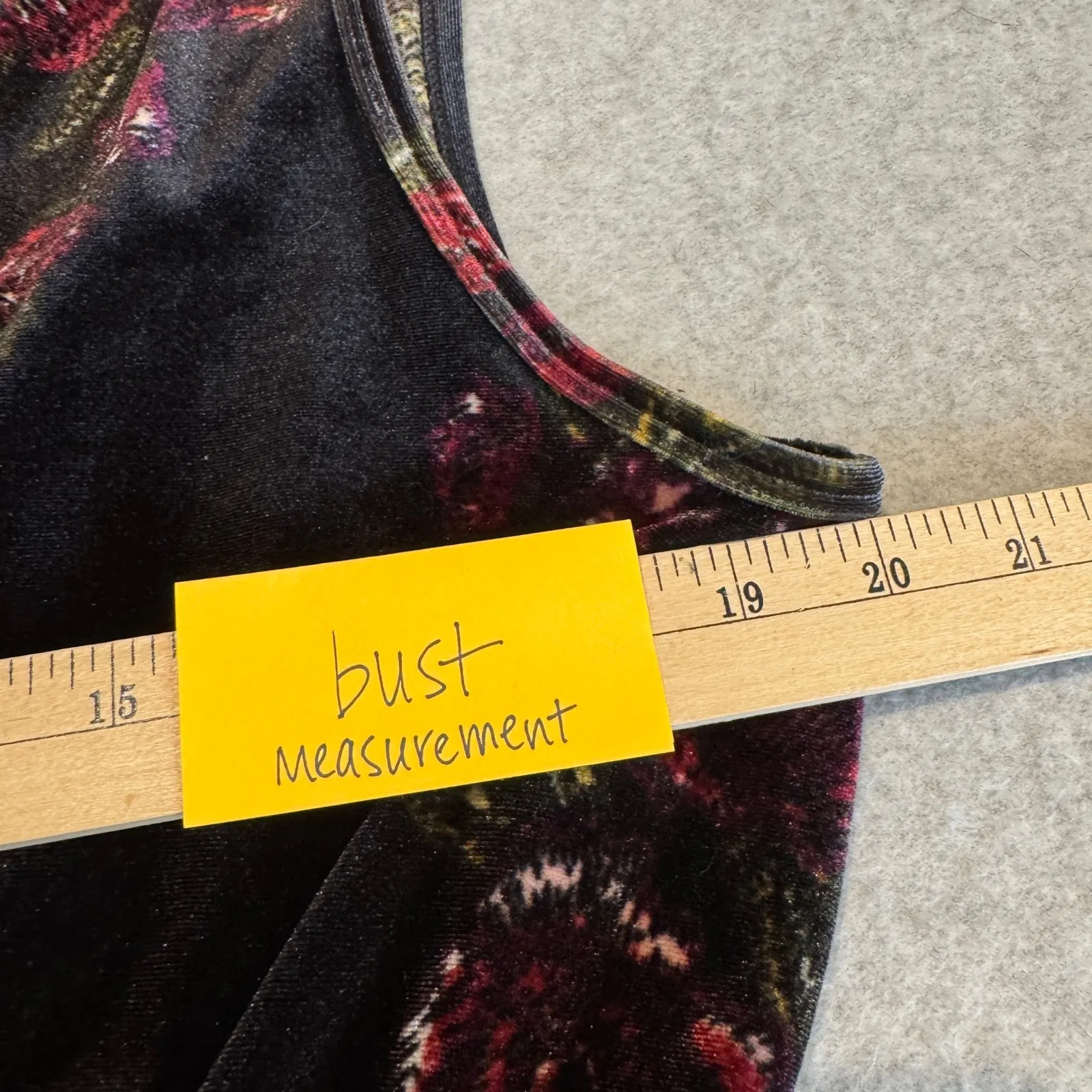 Love on a Hanger Jumpsuit Womens Large Black Floral Velvet Pockets - Image 14