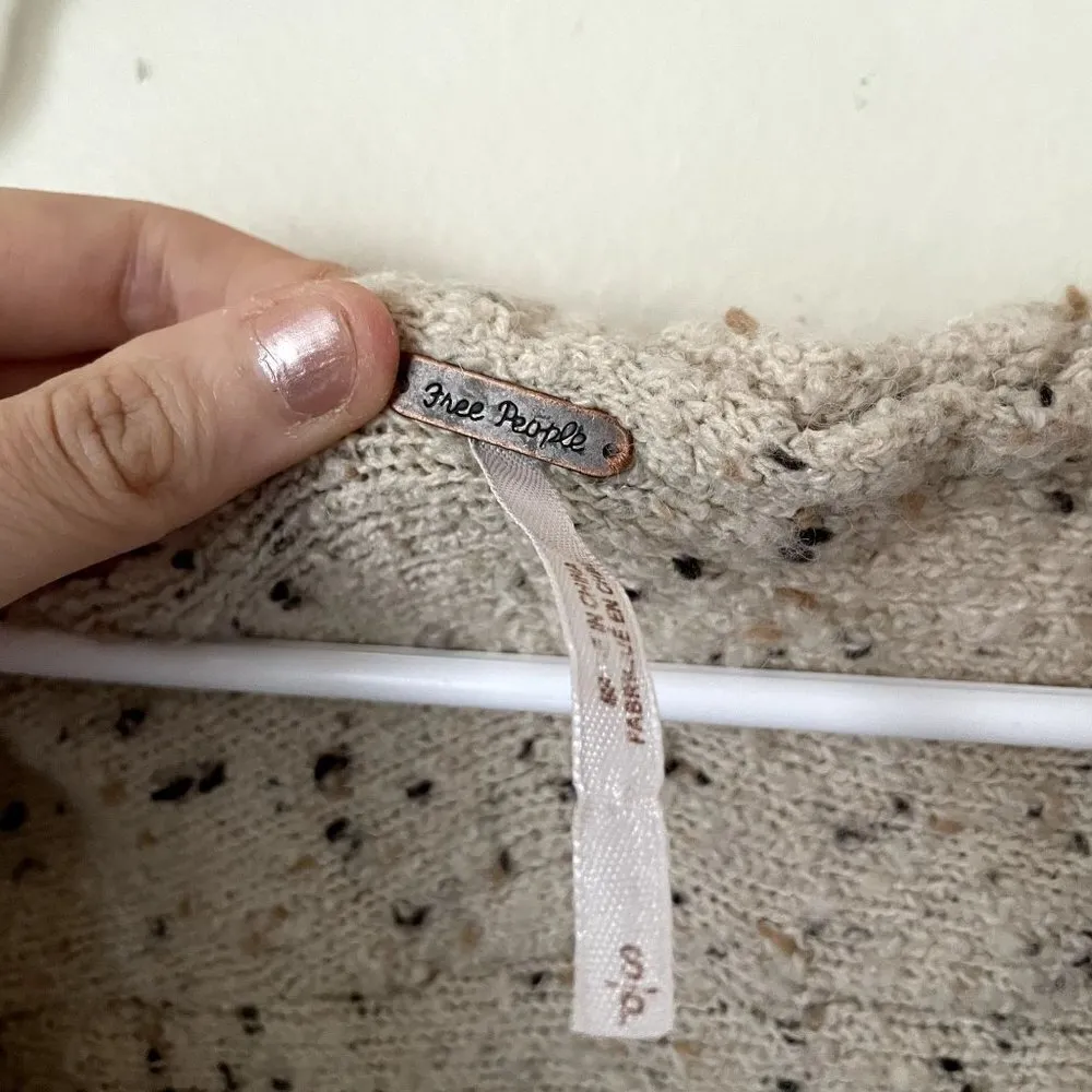 Free People cream knit top classic crewneck boho chic comfortable casual wool - Image 3