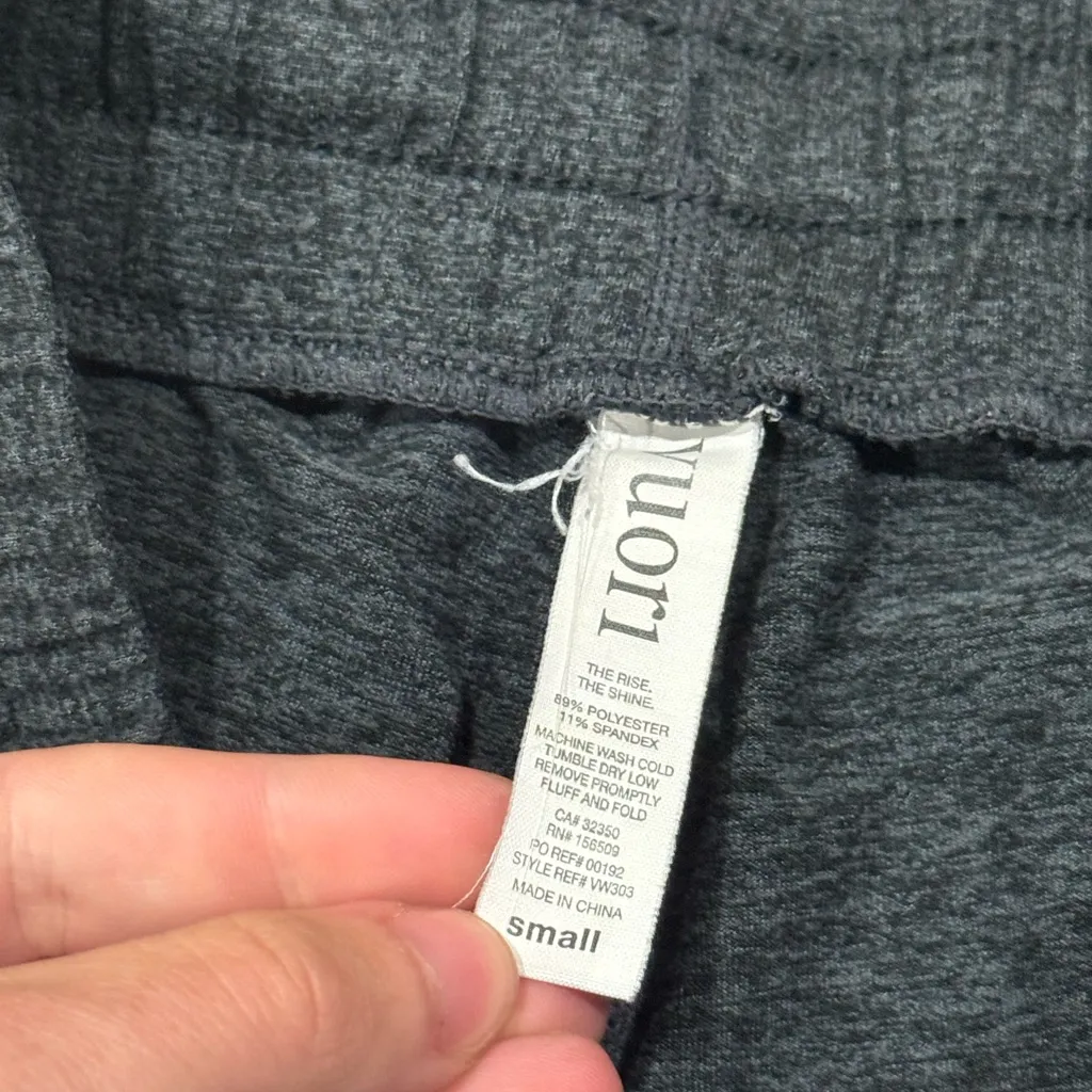 Vuori Performance Joggers Grey Size Small - Image 3