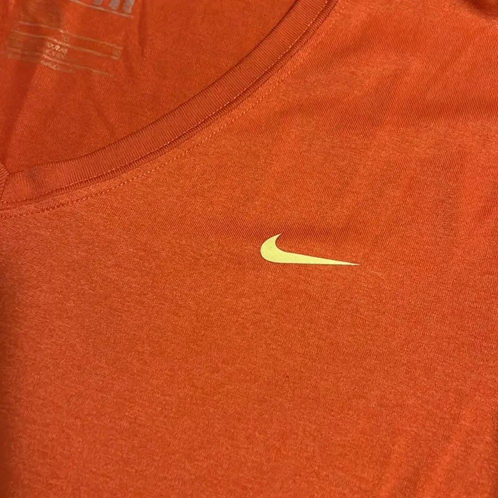 Nike dri fit shirt - Image 3