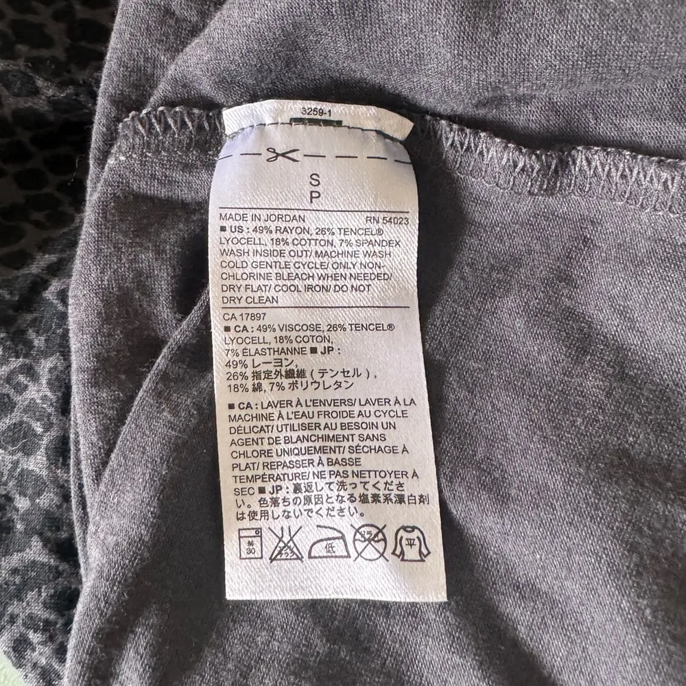 Luxe Touch Snake Print Shirt Top Black Grey Womens Small - Image 4