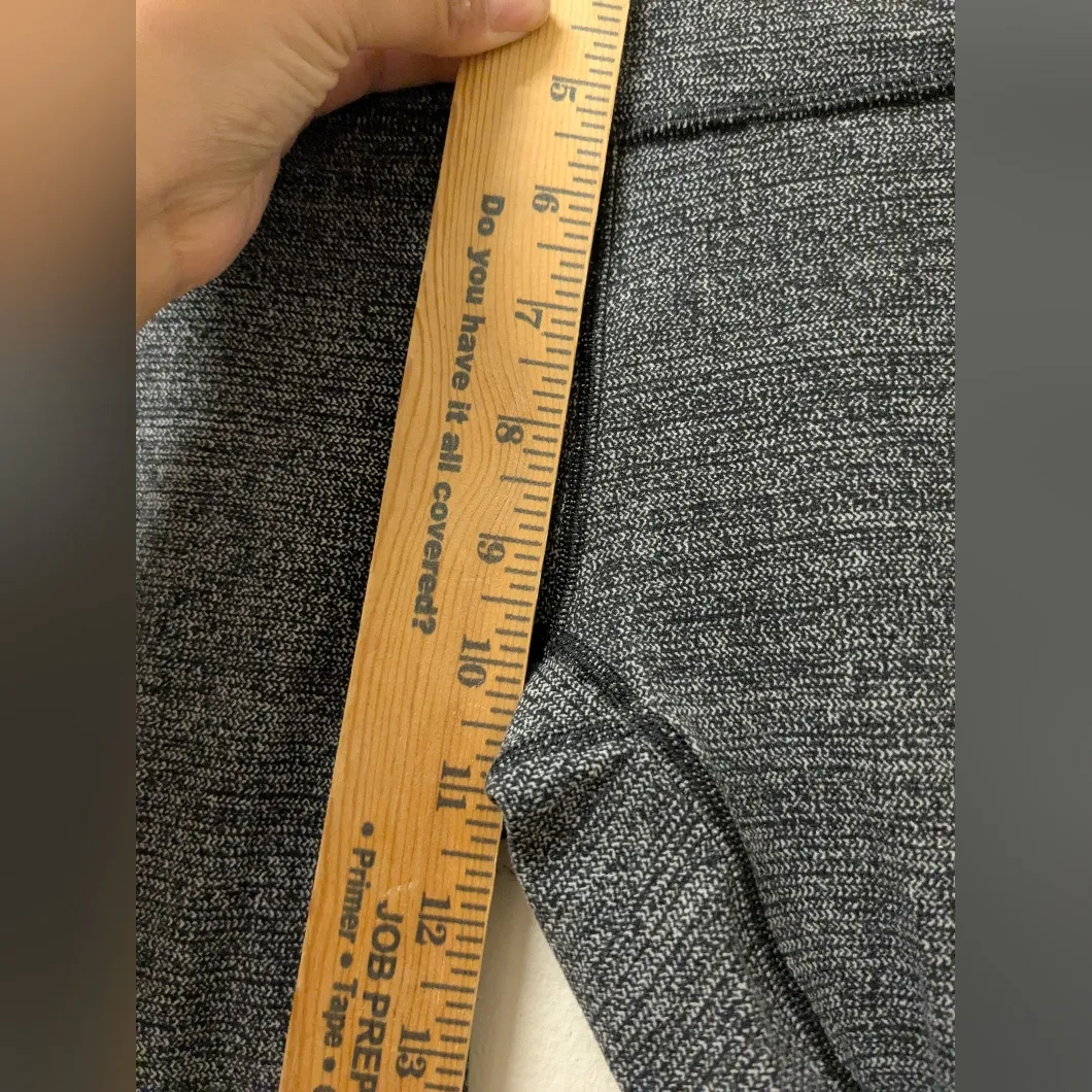 Lululemon Still Mind Tight 28" Interlink Women's Ice Grey Black Size 4 - Image 8