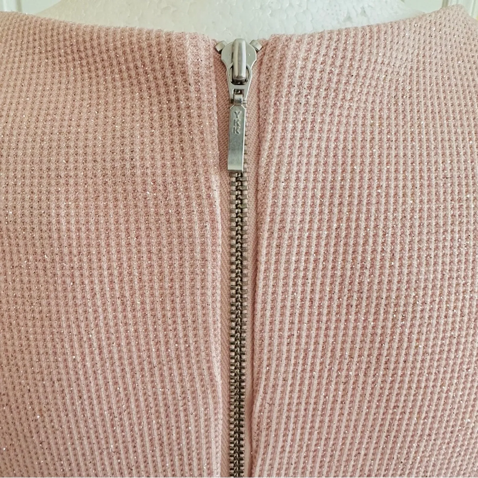 Roz & Ali Dress Blush Shimmer V-Neck Sleeveless Fit Flare Dressy Size 4 NEW - Image 7