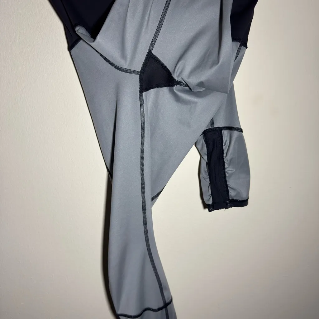 Lululemon Gray Patterned Leggings Sz 8 - Image 8