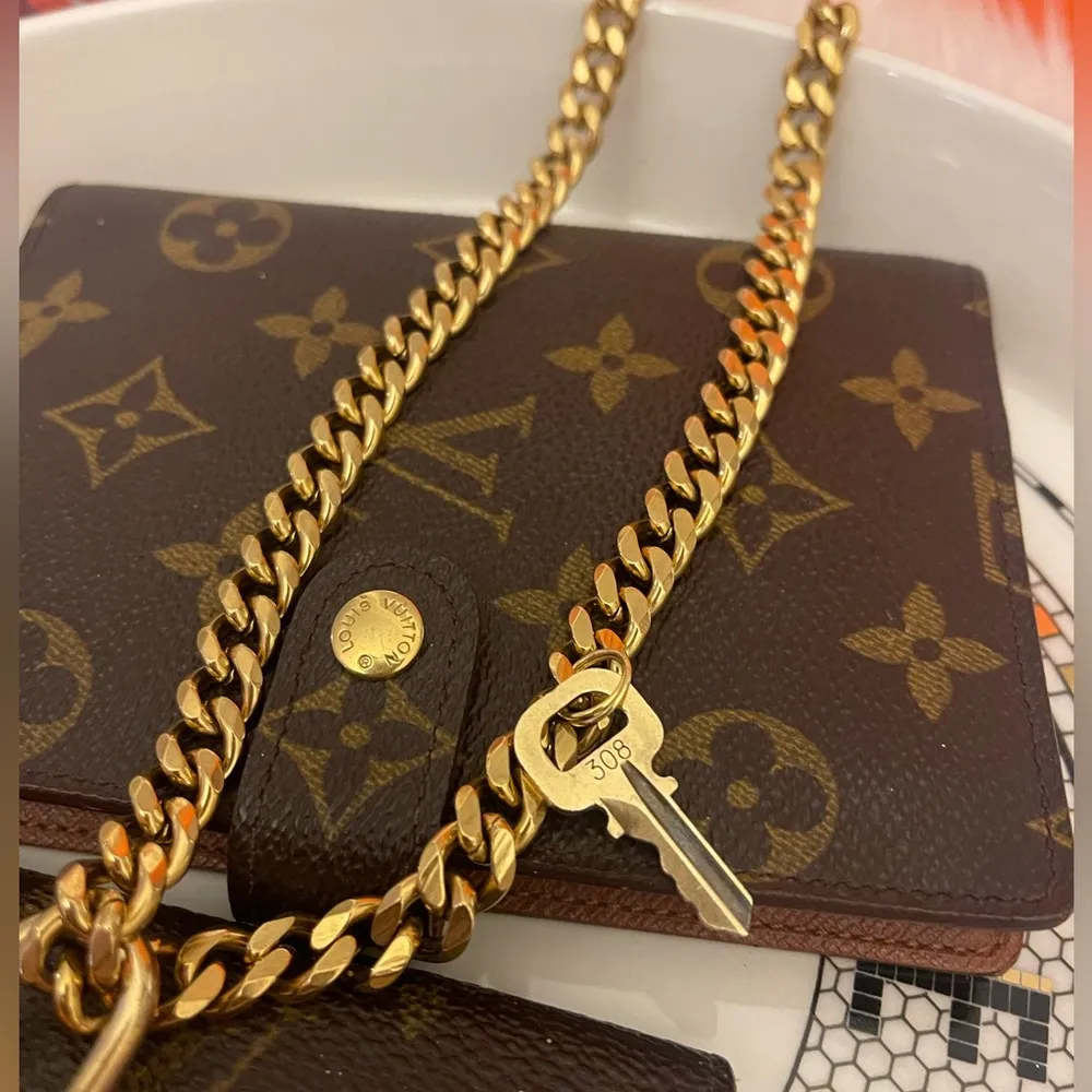 Authentic Lock and Key Set on Chain Gold - Image 9