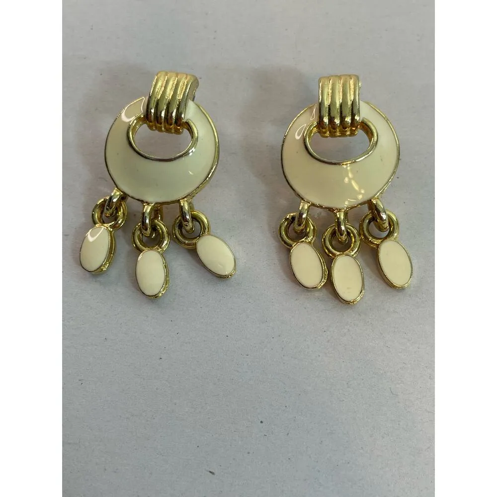 Vintage Enamel Necklace and Dangle Earring Set Gold Toned Old Money - Image 4