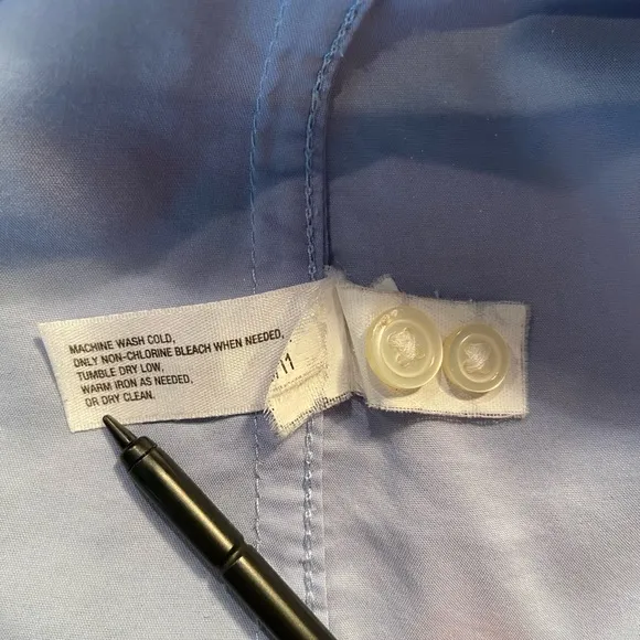 Gap Cotton Poly Button Down Blue Long Sleeve Shirt. Size‎ Medium - Image 5