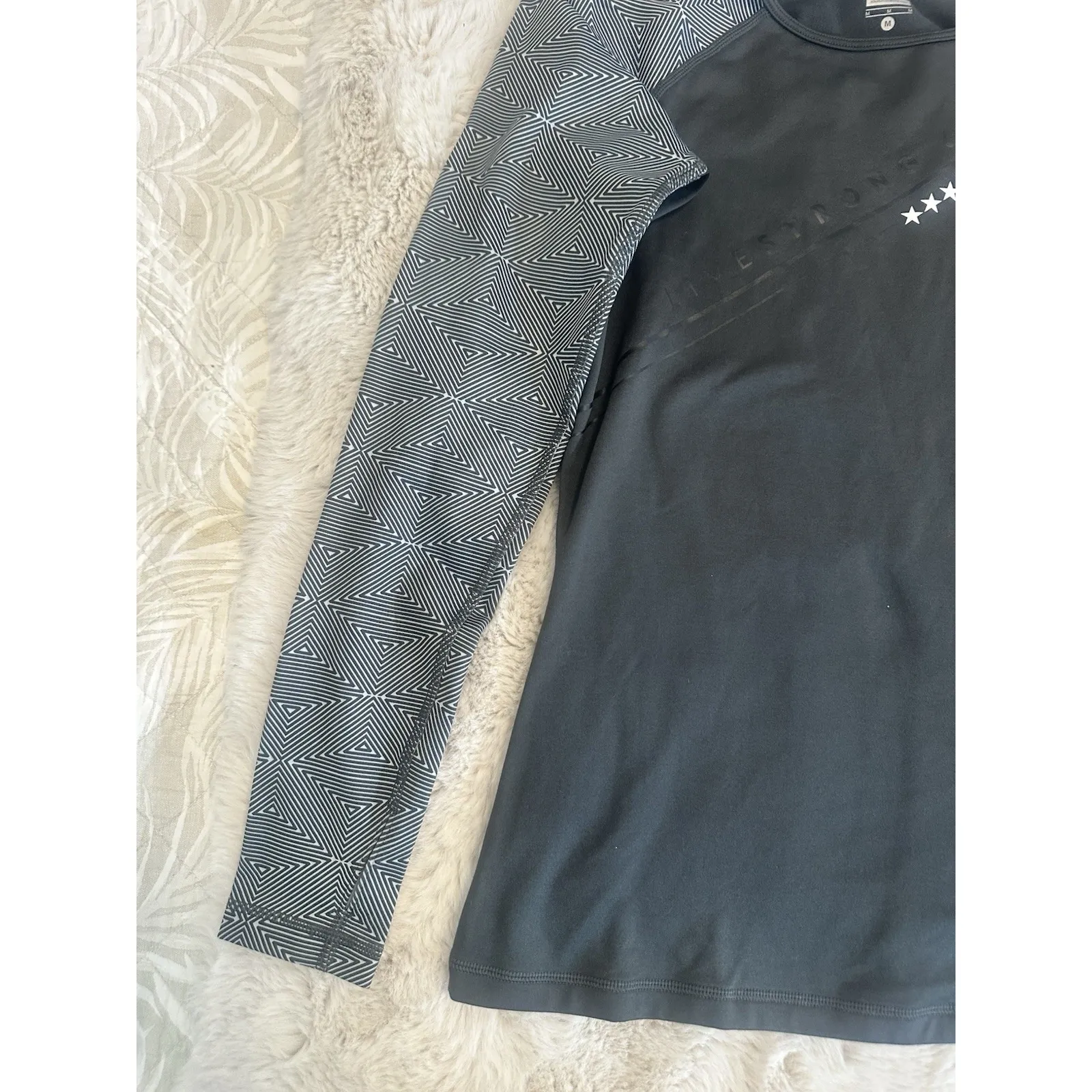 Nike Pro Women's Training Long Sleeve Tee Pullover Thumb Holes Gray‎ M - Image 3