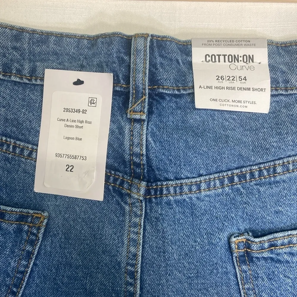 Cotton On Curve high rise 90s cutoff shorts- Plus Size 22 - Image 5