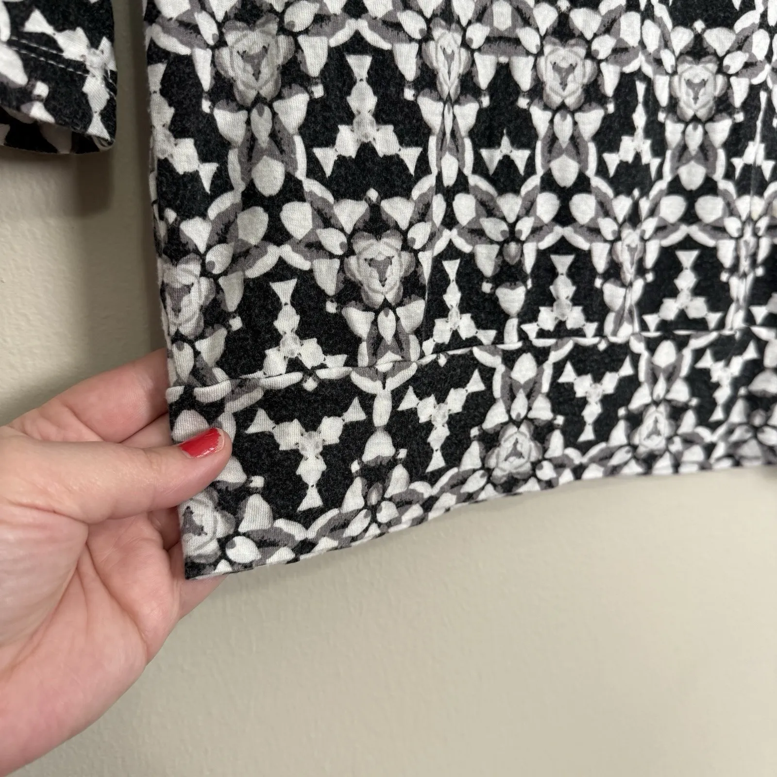 Joe Fresh Blouse Women XSmall Geometric Kaleidoscope Modern Stretchy Casual Soft - Image 3