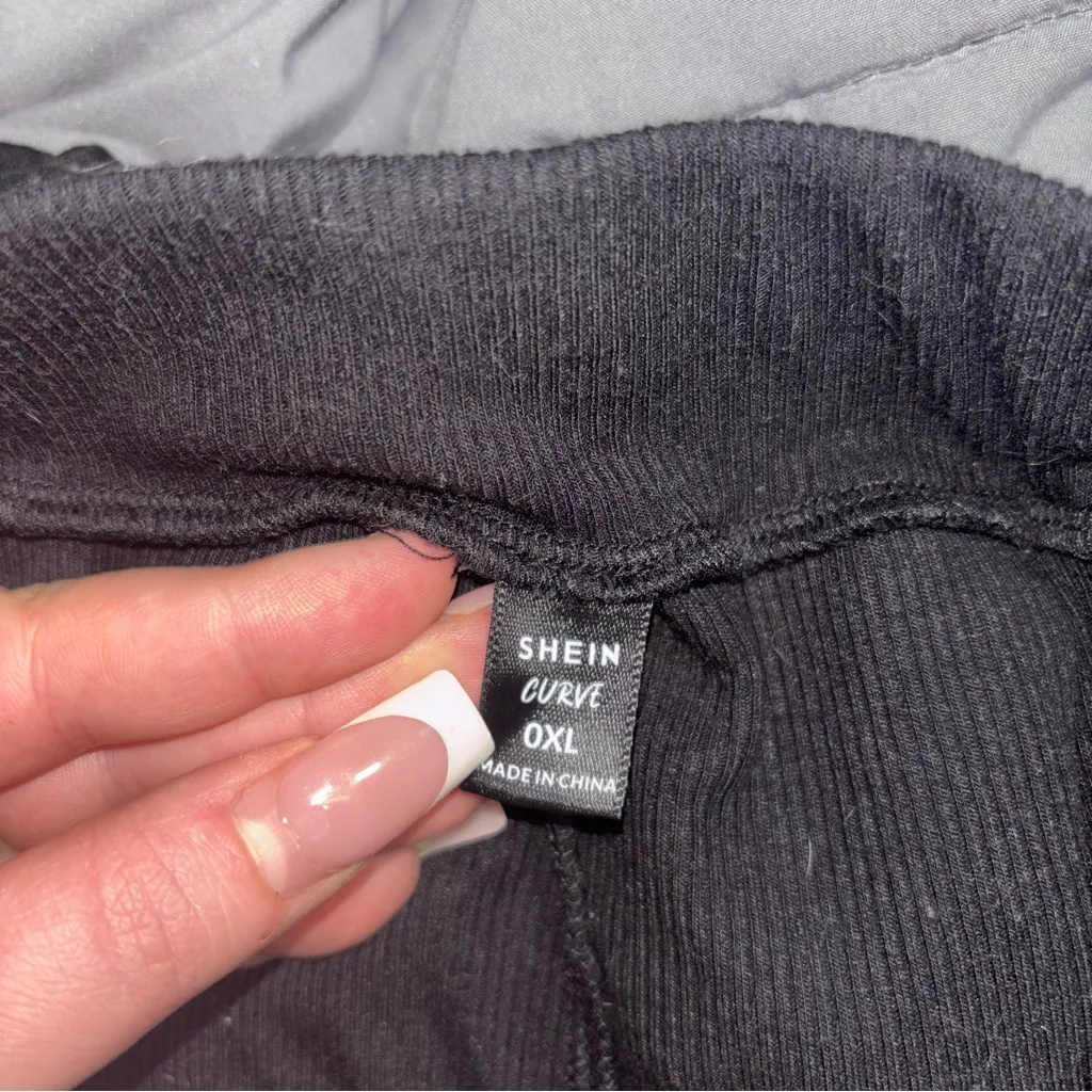 SHEIN Black High Waist Shorts - Image 4