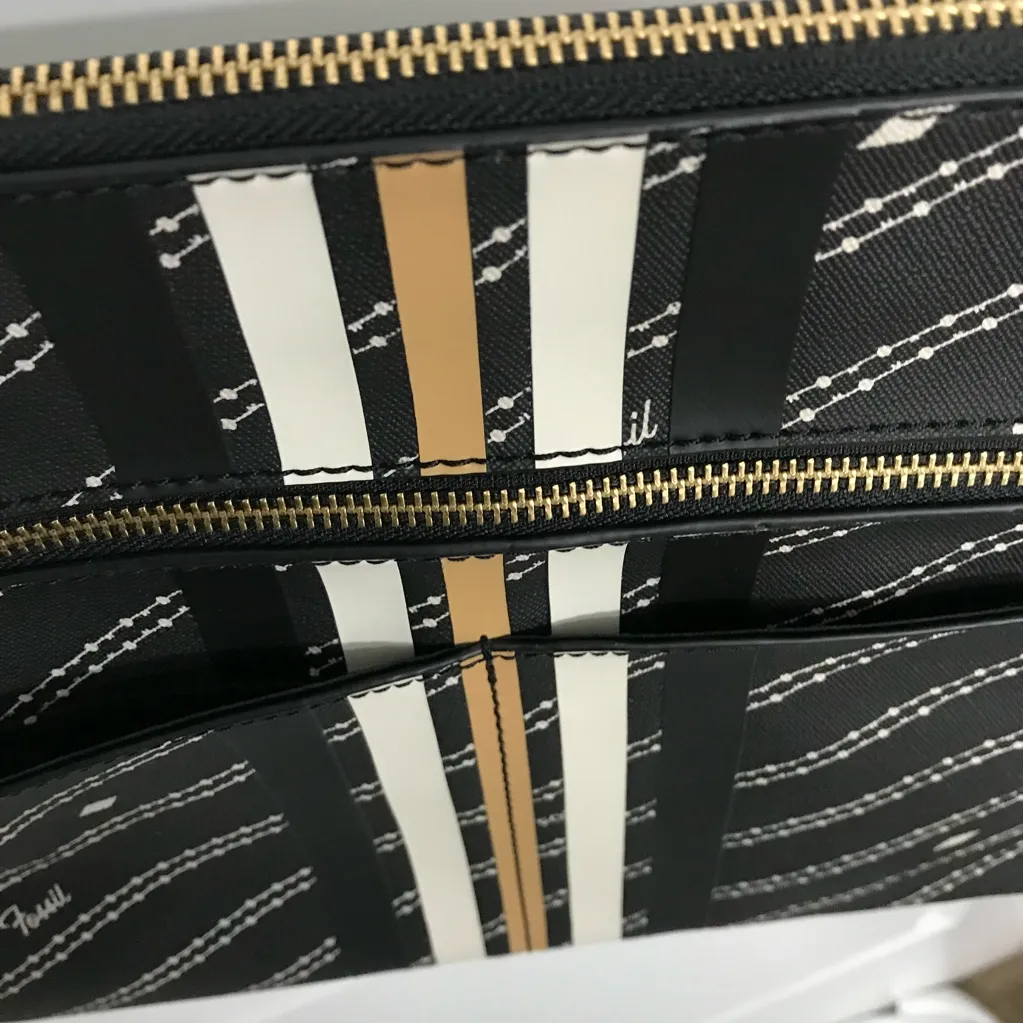 Fossil Large Fiona Black and Cream Crossbody Bag NWOT - Image 6