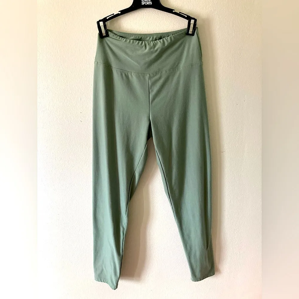 Womens Soft Yoga Pants/Leggings size M Size M - Image 7