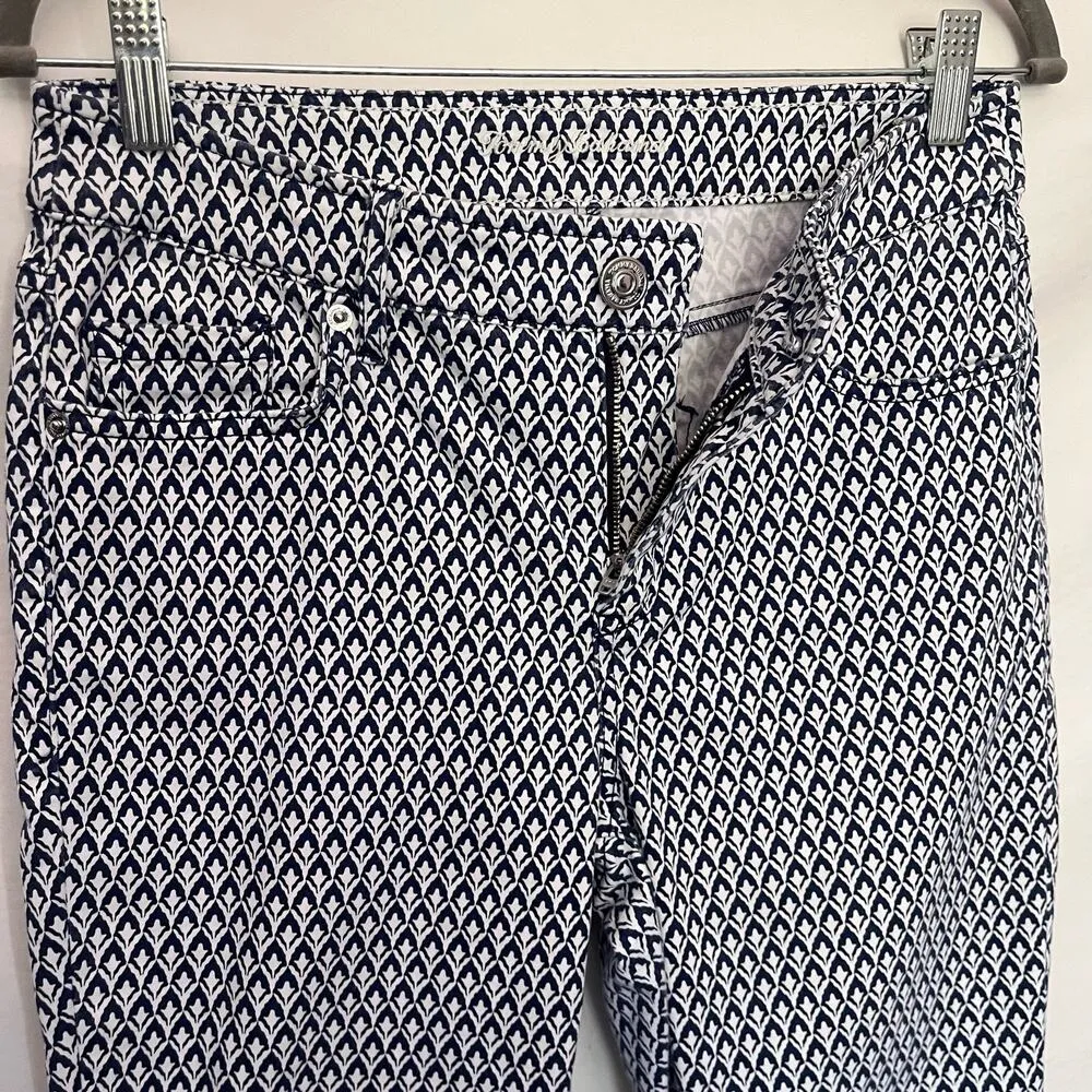 TOMMY BAHAMA Boracay Beach High Rise Ankle Womens Pants Sz 4 Blue White Model - Image 2