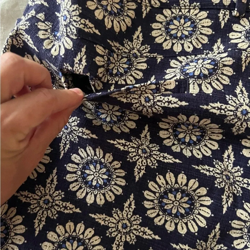 Anthropologie Elevenses Navy Floral Medallion Shorts Size 12 Boho Chic - Image 11
