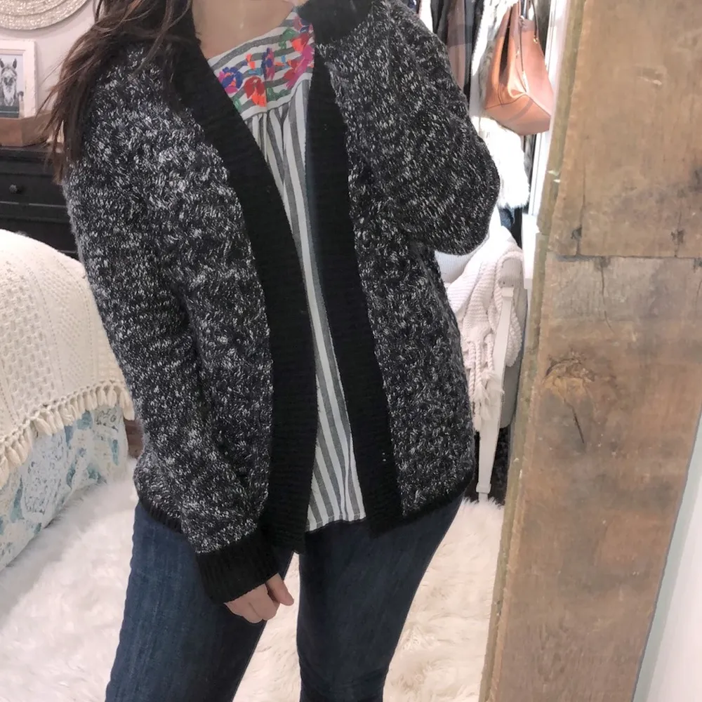Vintage America size large black marled knit open front sweater cardigan - Image 2