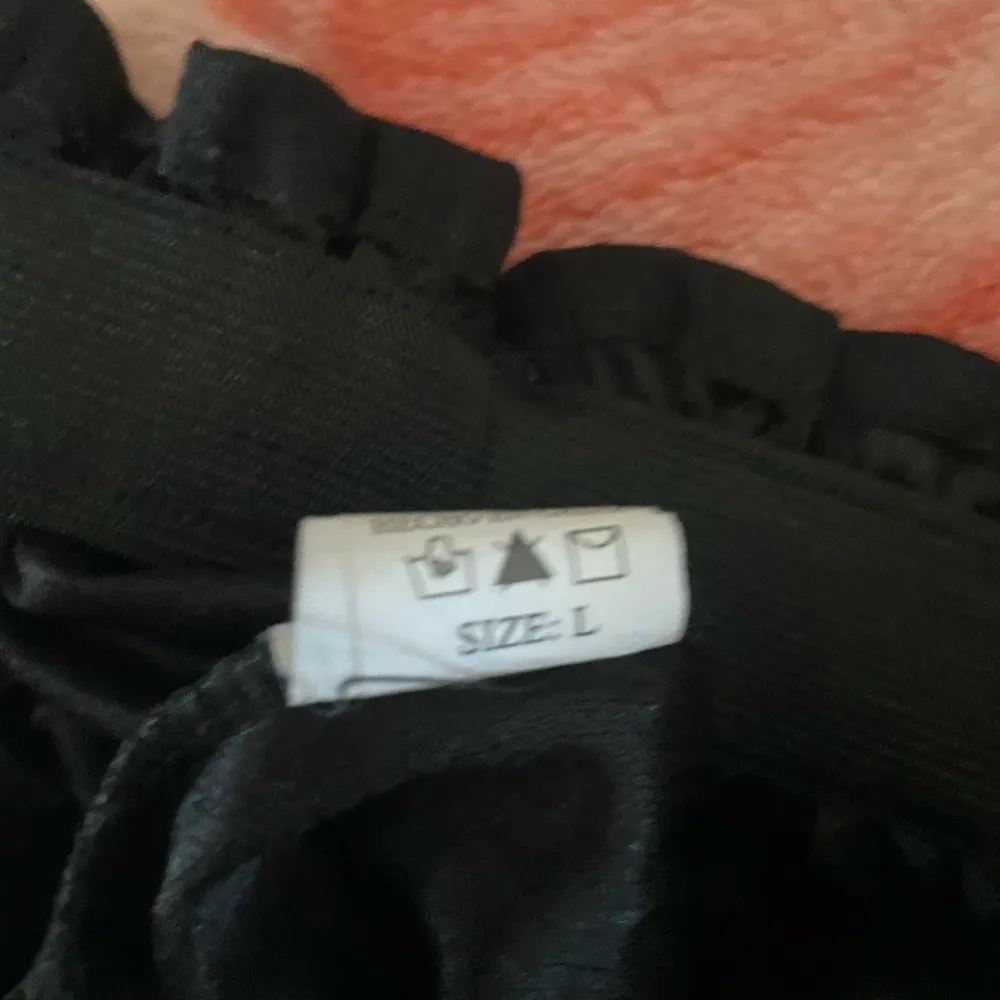 Frenchy Vacation Solid black Textured Lace - Image 8