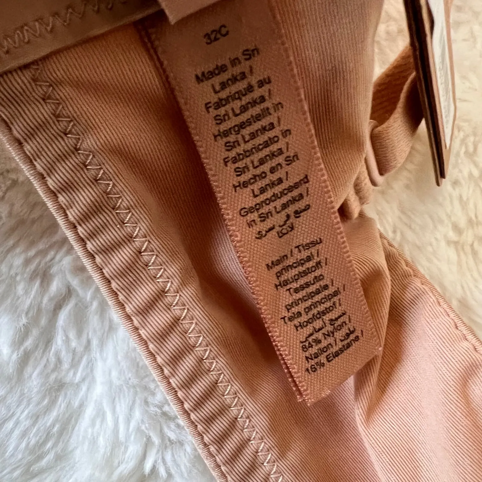 SKIMS Ultimate Push Up Strapless Bra Clay Color Style BAN 9056 Size 32C NWT - Image 5