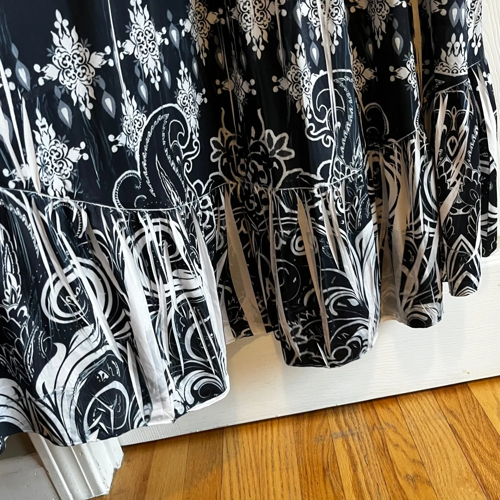 Cato Black White Tribal Print Maxi Dress Sleeveless V Neck Empire Waist Ruffle - Image 5