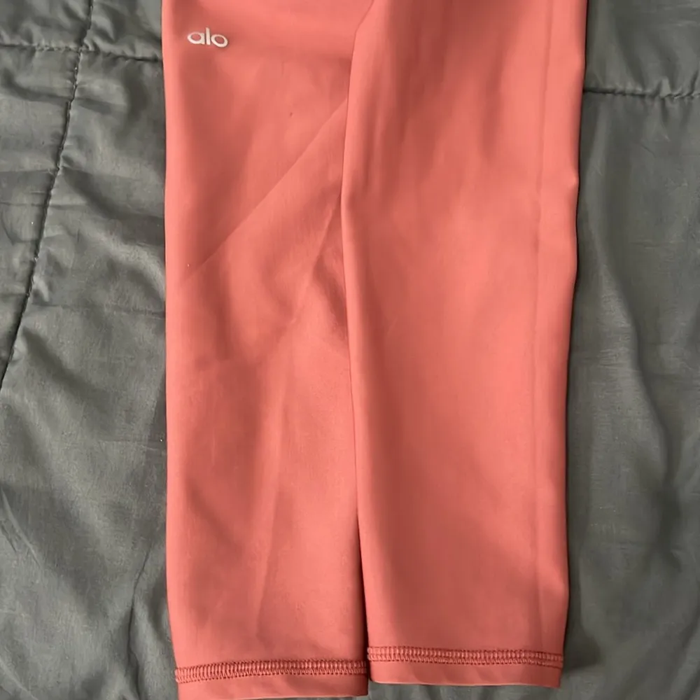 Alo High Waist Airlift Leggings Pink Size Small - Image 5