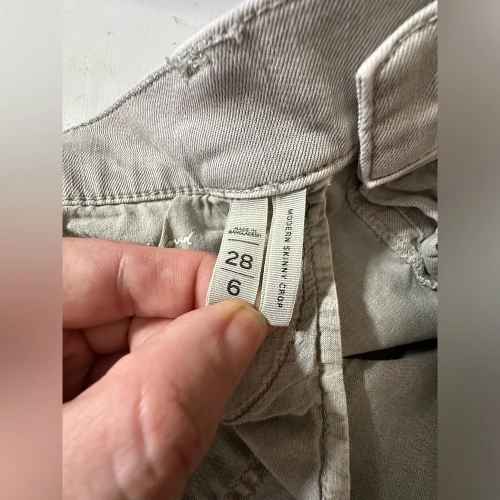 Loft Pants Womens 28 6 Jeans Modern Skinny Crop Light Gray Straight Leg Raw Hem - Image 6