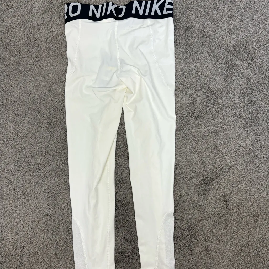 NWT‎ Nike Women's Pro Mid-Rise 7/8 Lined Leggings - Image 3