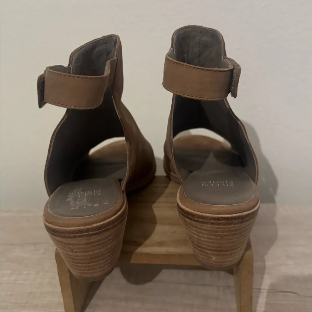 Eileen Fisher Pagoda Earth Tumbled Nubuck Block Heel Sandal Open Toe Size 7.5 - Image 5