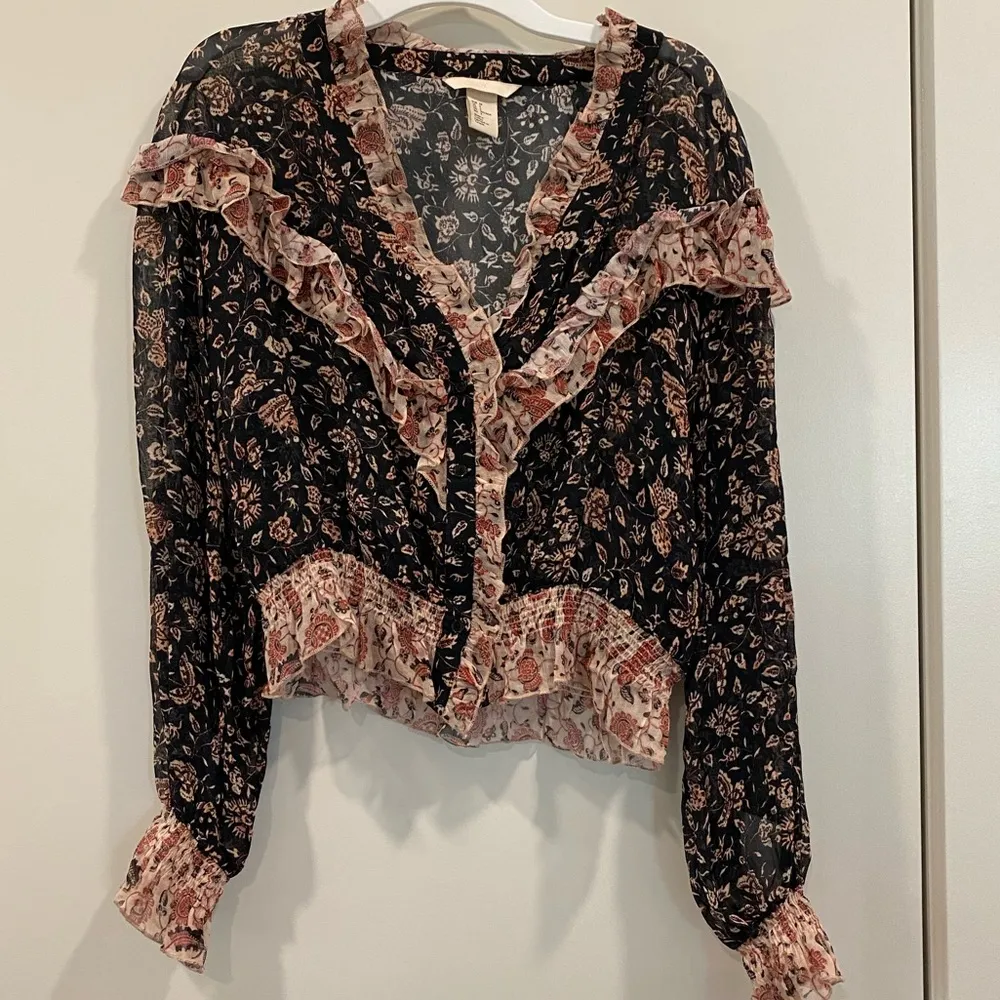 H&M boho cottagecore ruffle smocked long sleeve floral blouse top navy pink - Image 6