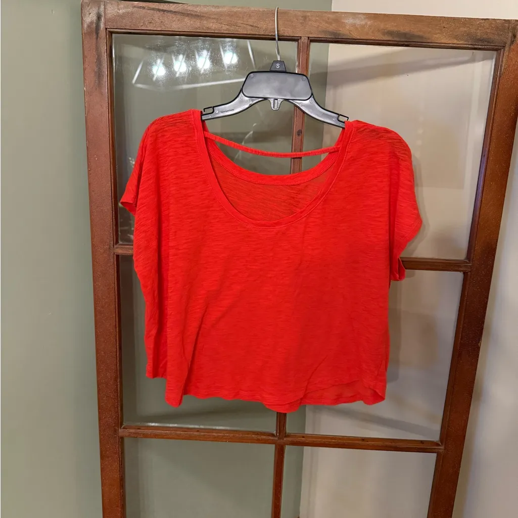Athleta Red Basic Cotton Top w/ Cutout Back - Size Medium - Image 3