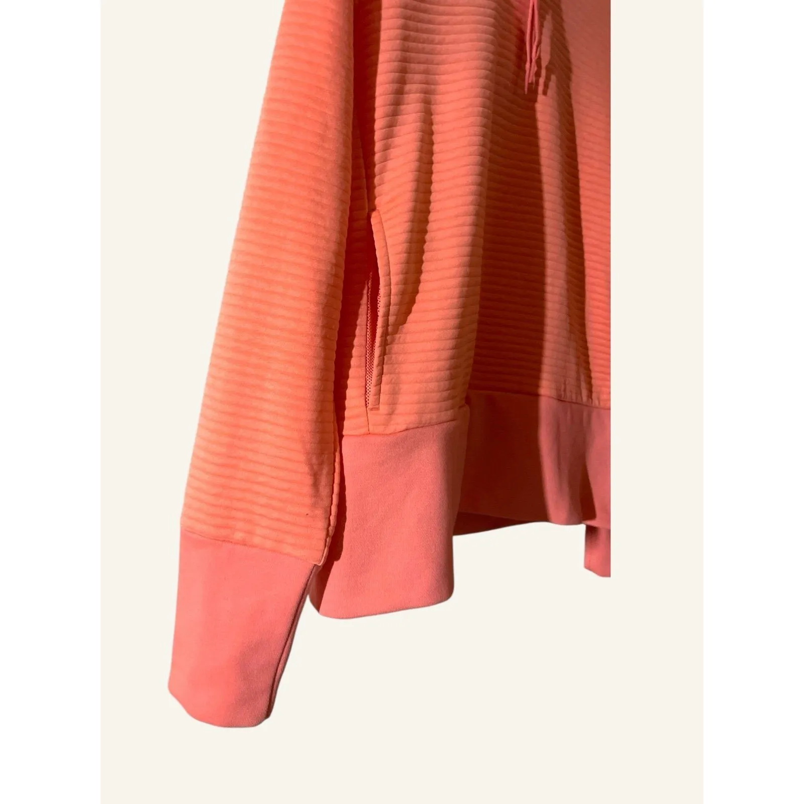 NIKE Women's S Dri-Fit Coral Pink Cropped Pullover Hoodie Sweatshirt Bubble Rib - Image 2