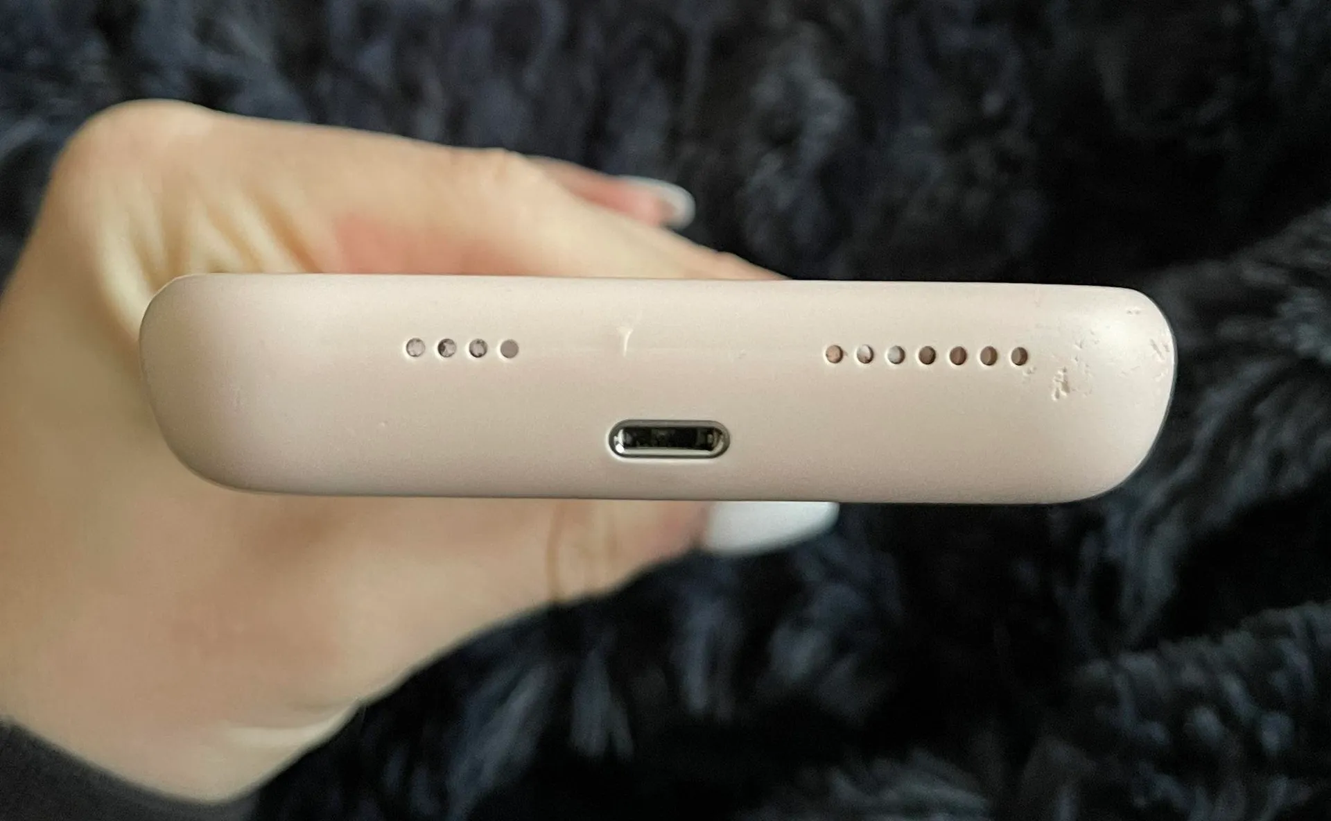 Apple iPhone XS Max Charging Case - Image 9