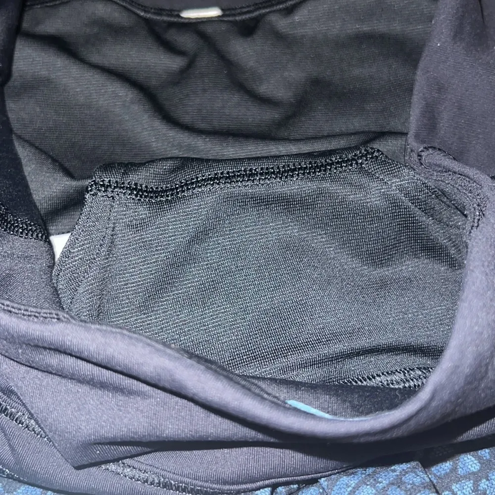 Lululemon  Run Times Short 
Weave Desert Teal Alberta Lake / Black  size 4 - Image 5