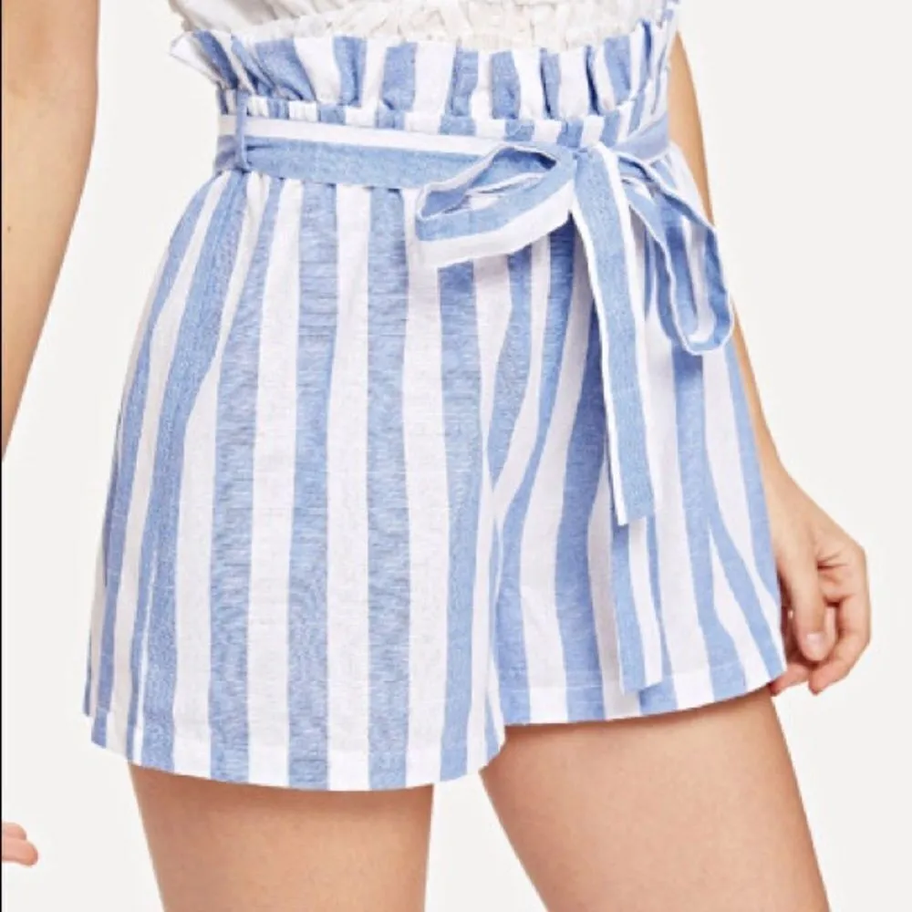 ✨ Self Belted Frill Waist Stripe Shorts✨ Blue Size L - Image 3
