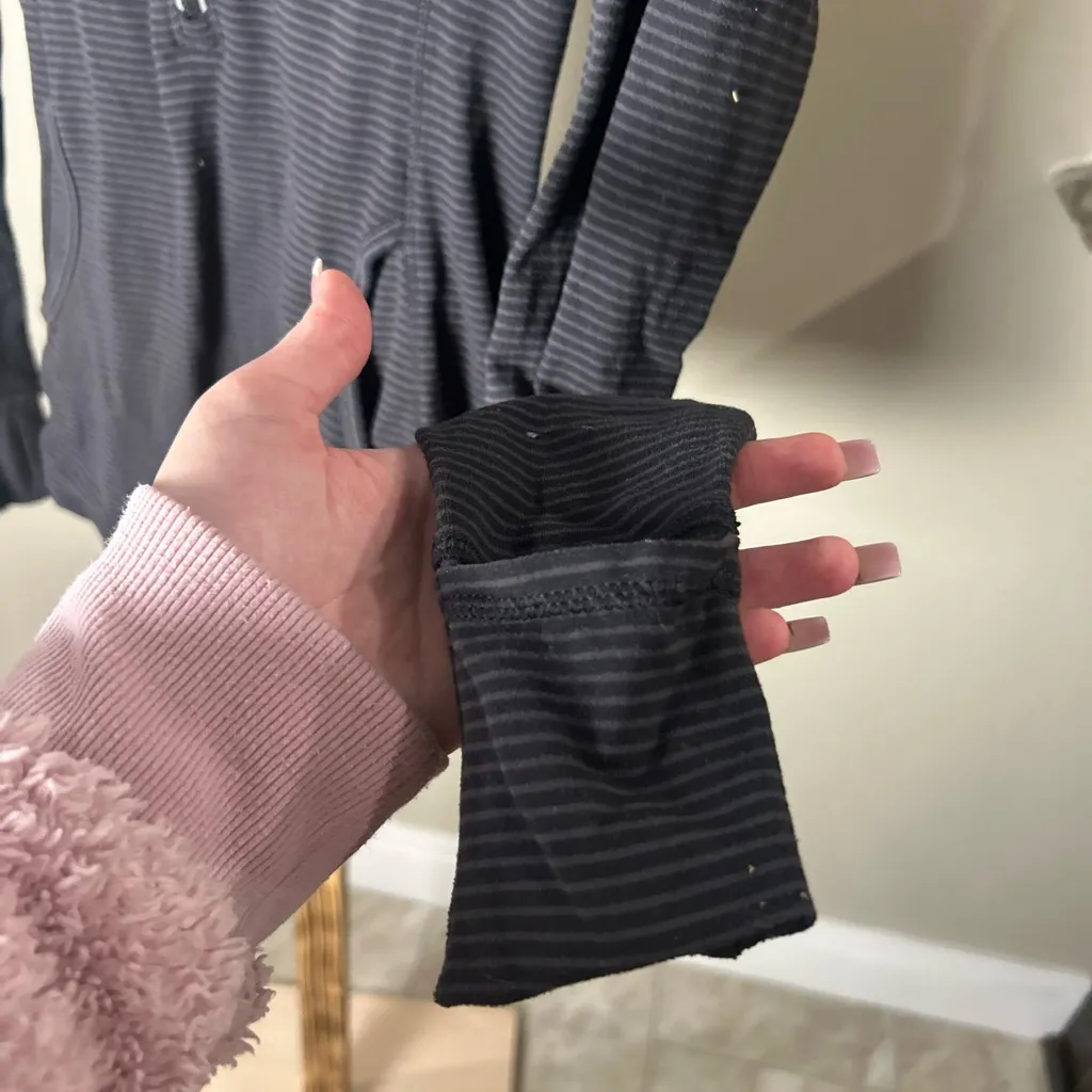 Lululemon Black Striped Half Zip Long Sleeve Define Jacket Size 6 - Image 5