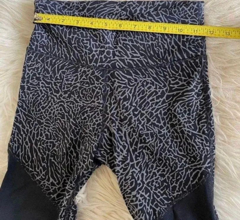 Varley Leggings - elephant Print NWOT SIZE SMALL - Image 5