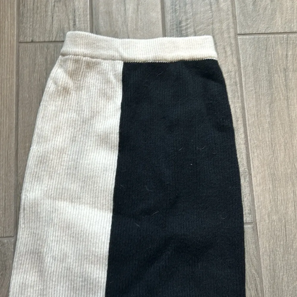 Commense color black knit midi skirt Size XS - Image 2