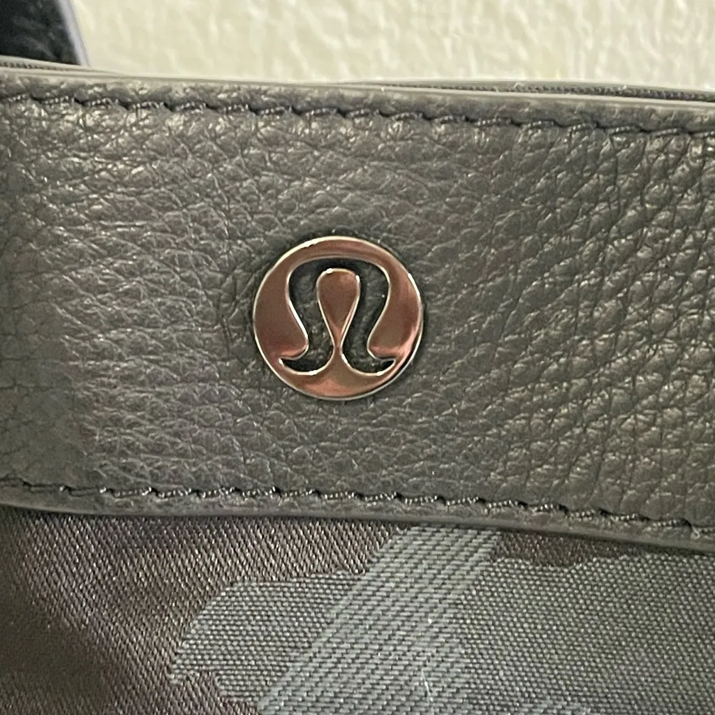 Lululemon Now And Always Tote Vol 8L - Image 9