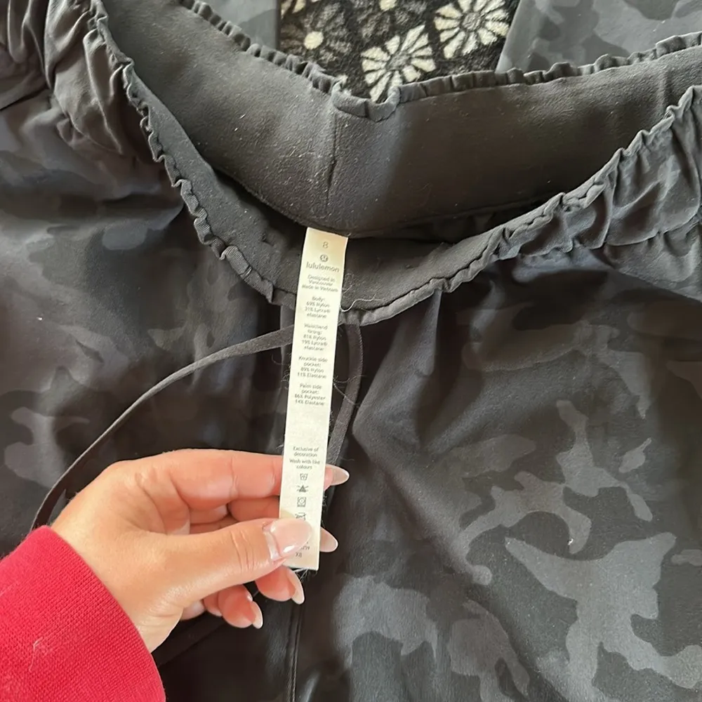 Lululemon Joggers - Image 3