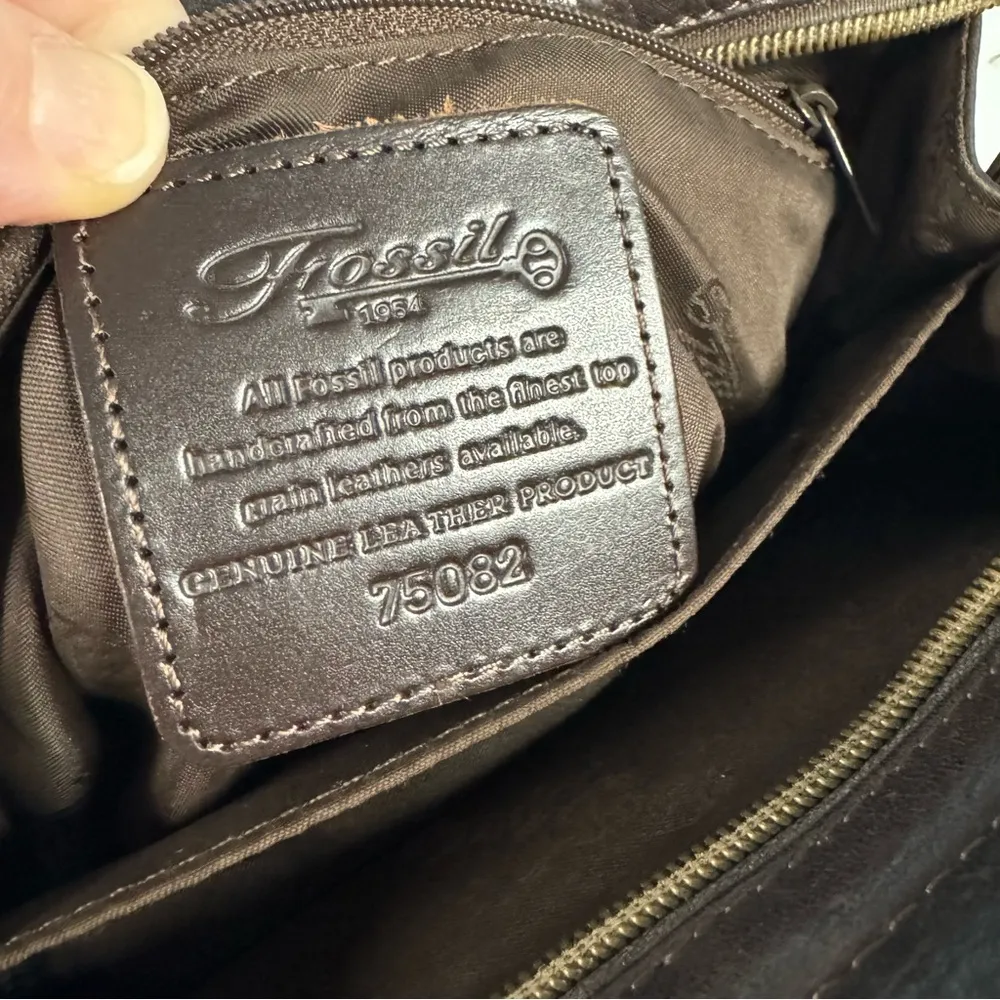 VTG Fossil Brown Leather Square Crossbody Purse  Small Bag Pockets 75082 Classic - Image 4