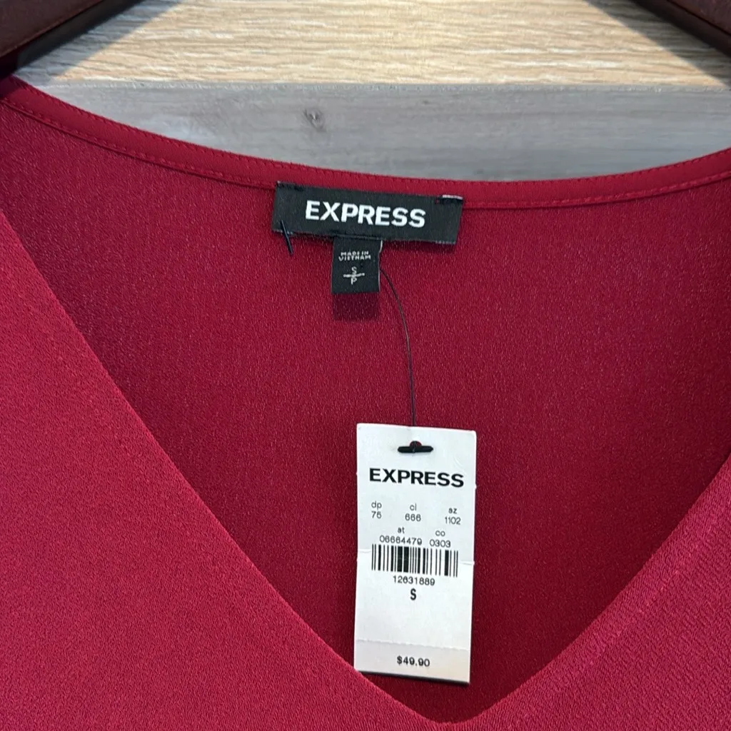 NWT Express V-neck Drape Flutter Sleeve Peekaboo Arm Blouse Top, S - Image 3