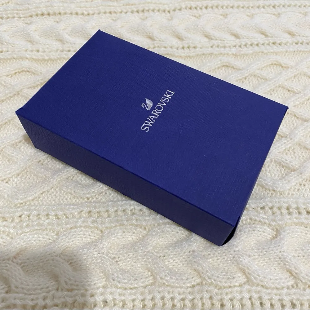 Swarovski Pleasant Gold Tone Czech White Crystal Necklace 5497885 Valentine’s - Image 9